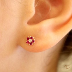 Brinco infantil flor de zircônia pink banhado a ouro 18k