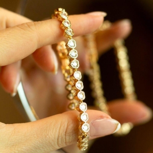 Pulseira Riviera Coração de Zircônias Banhado a Ouro 18k