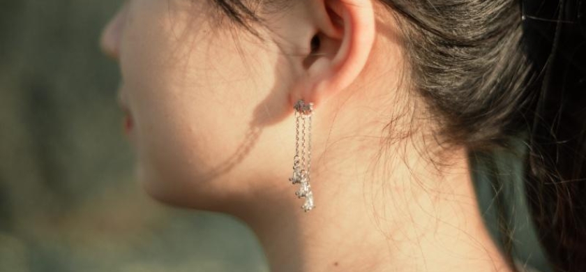 Ear jacket: Saiba o que é e como usar essa tendência