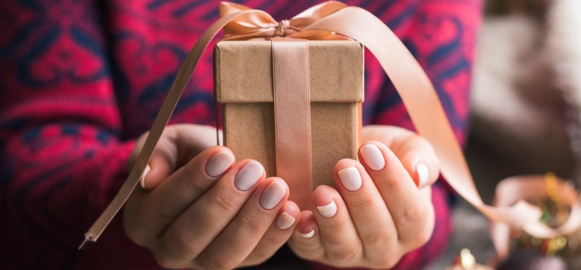 Presentes de Natal: como escolher a semijoia ideal 