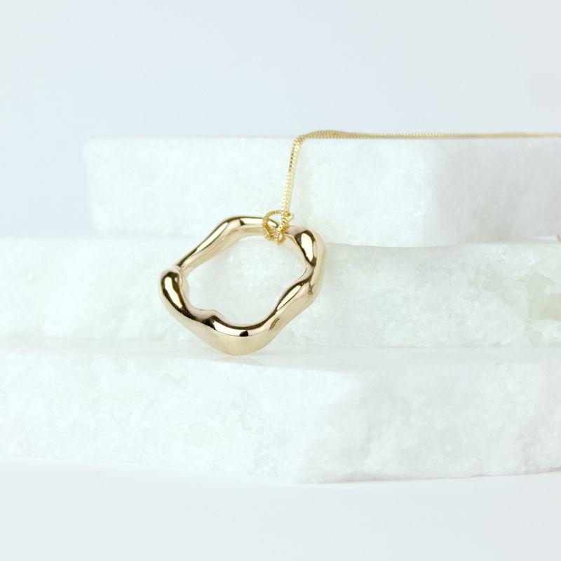 Colar Orgânico Vazado Banhado a Ouro 18k