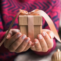 Presentes de Natal: como escolher a semijoia ideal 