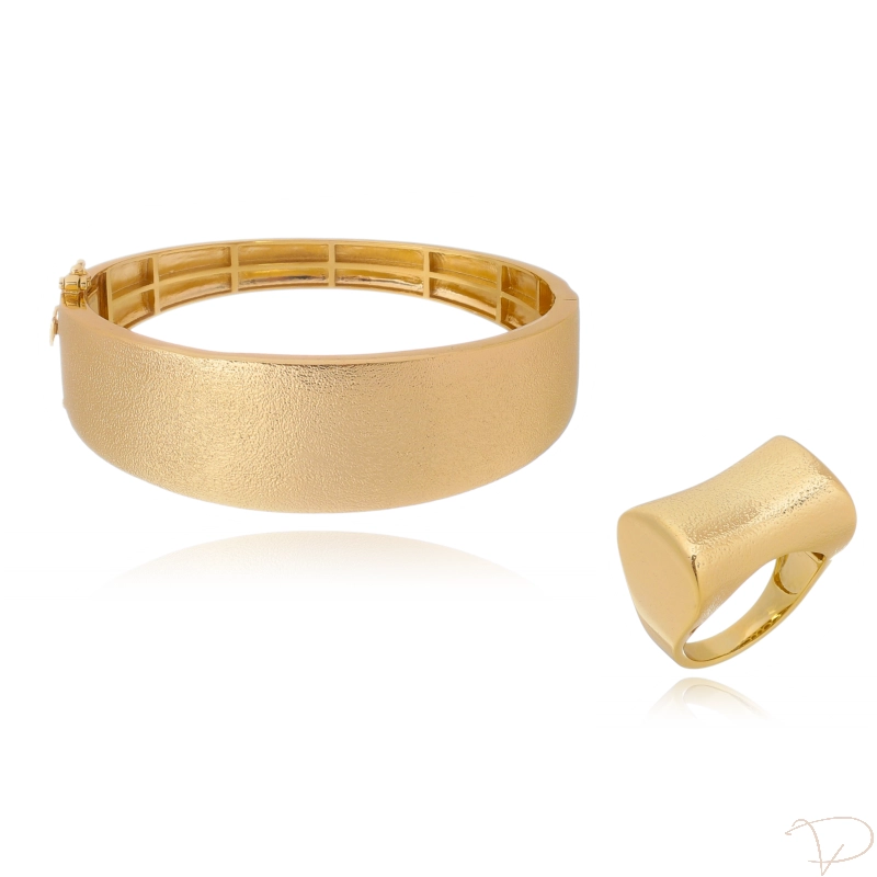 Conjunto bracelete e anel fosco banhado a ouro 18k