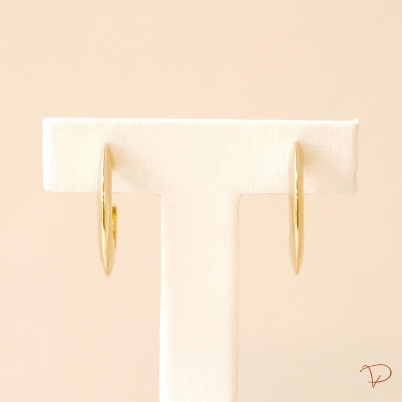 Brinco meia argola 22mm banhado a ouro 18k