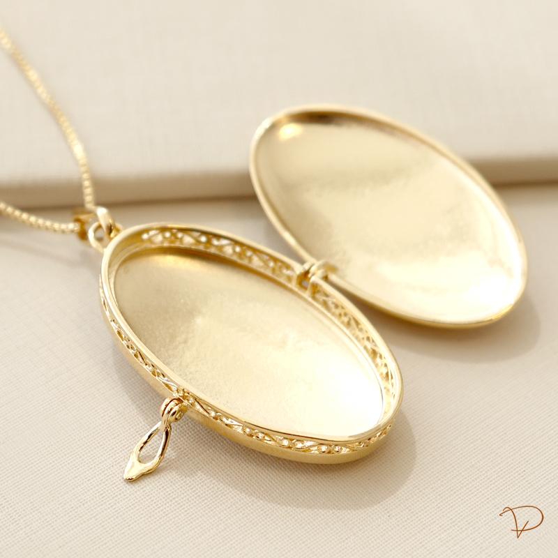 Kit promoção colar relicário oval com piercing bojudo com zircônias banhado a ouro 18k