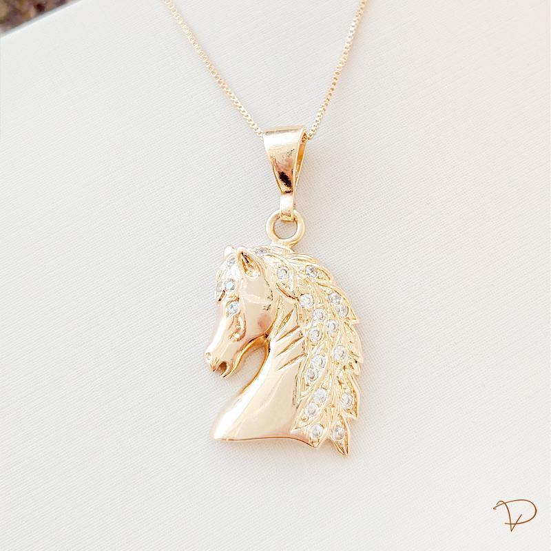 Pingente cavalo country cravejado de zircônias banhado a ouro 18k