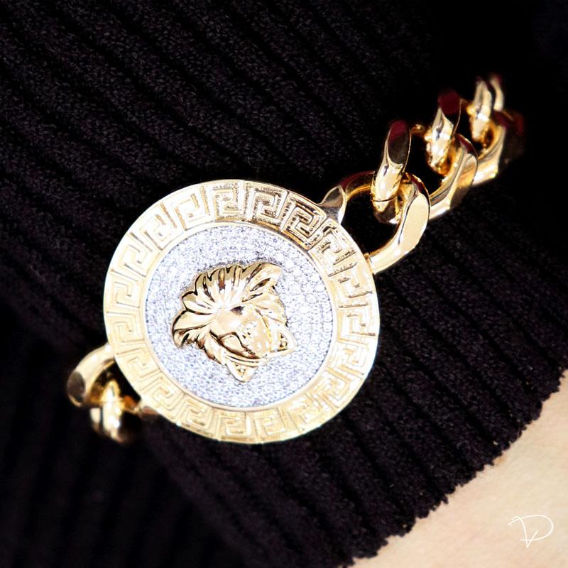 Linha Maison VP - Pulseira elos com medalha Inspiração alta joalheria banho a ouro 18K