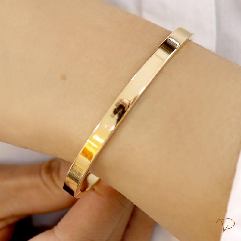 Bracelete liso com encaixe banhado a ouro 18K