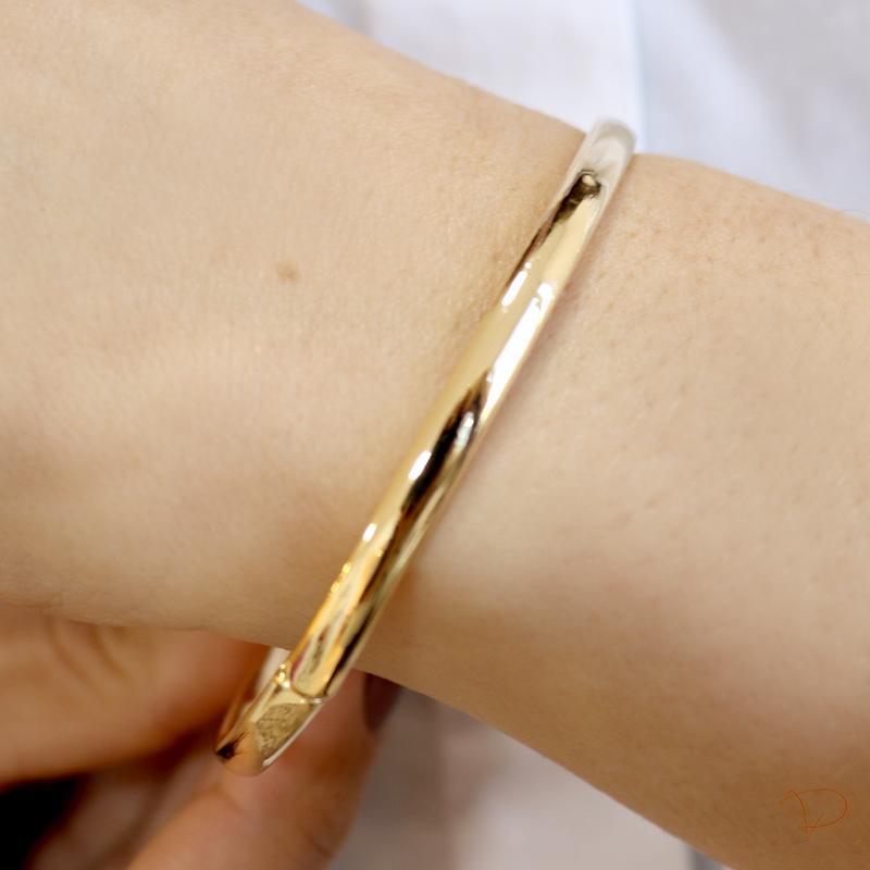 Bracelete liso oval com encaixe banhado a ouro 18K