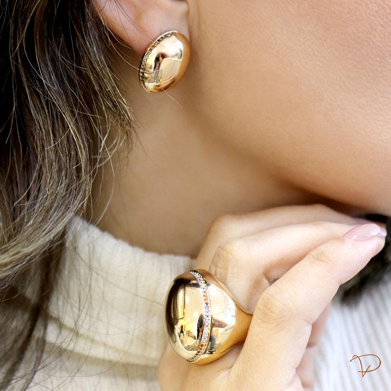 Linha Maison VP - Conjunto anel e brincos bojudos com  cravejado ao redor banhado a ouro 18k