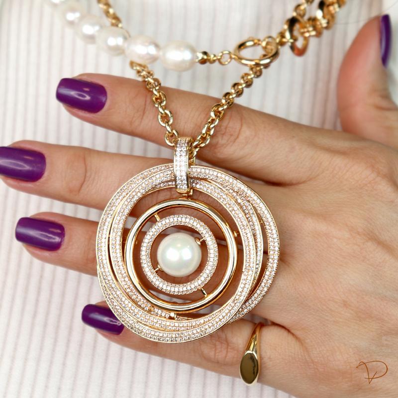 Linha Maison VP - Colar mandala cravejada com pérola banhado a ouro 18k