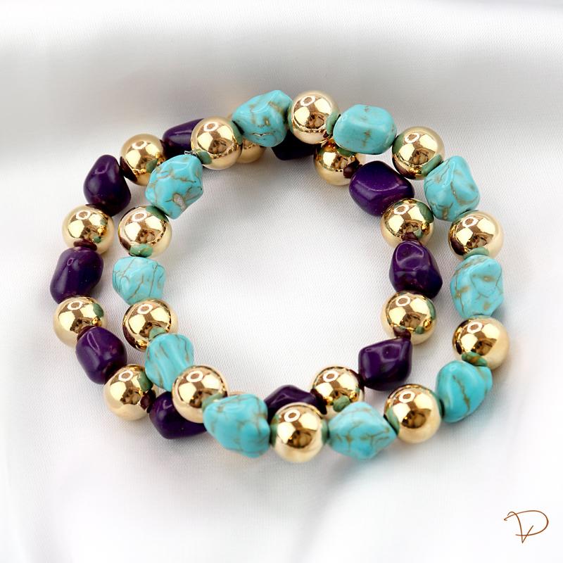 Pulseira dupla pedras naturais turquesa e roxo com bolas banhadas a ouro 18k