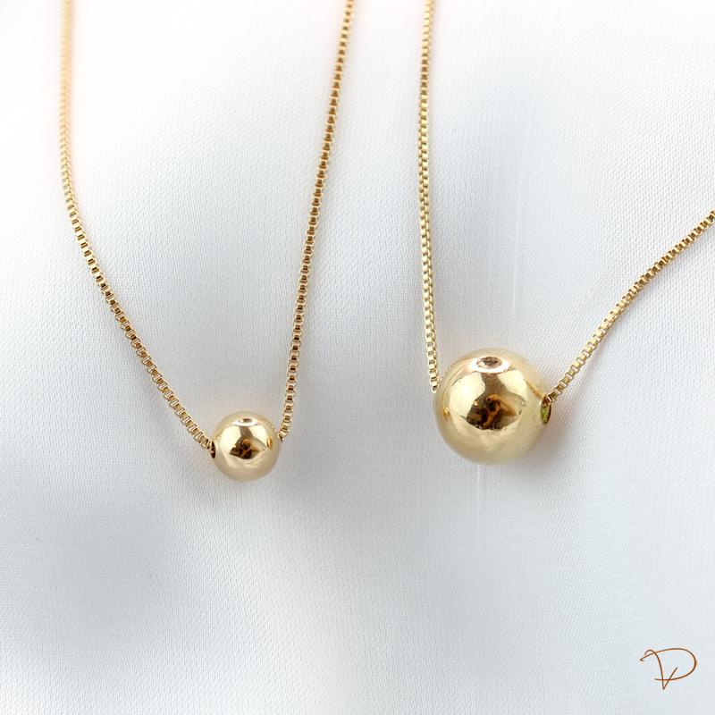 Colar pingente bola lisa 8mm banhado a ouro 18k