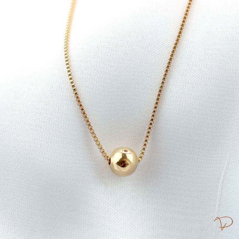 Colar com pingente bola pequena 6 mm banhado a ouro 18k