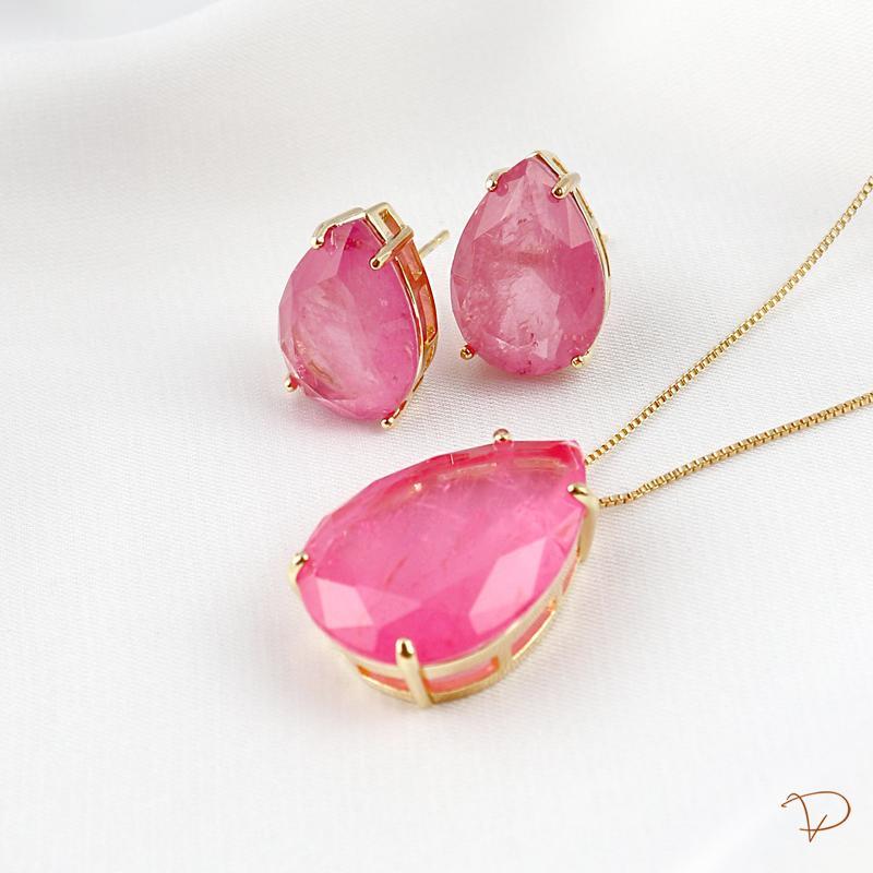 Conjunto colar e brinco gota rosa banhado a ouro 18k