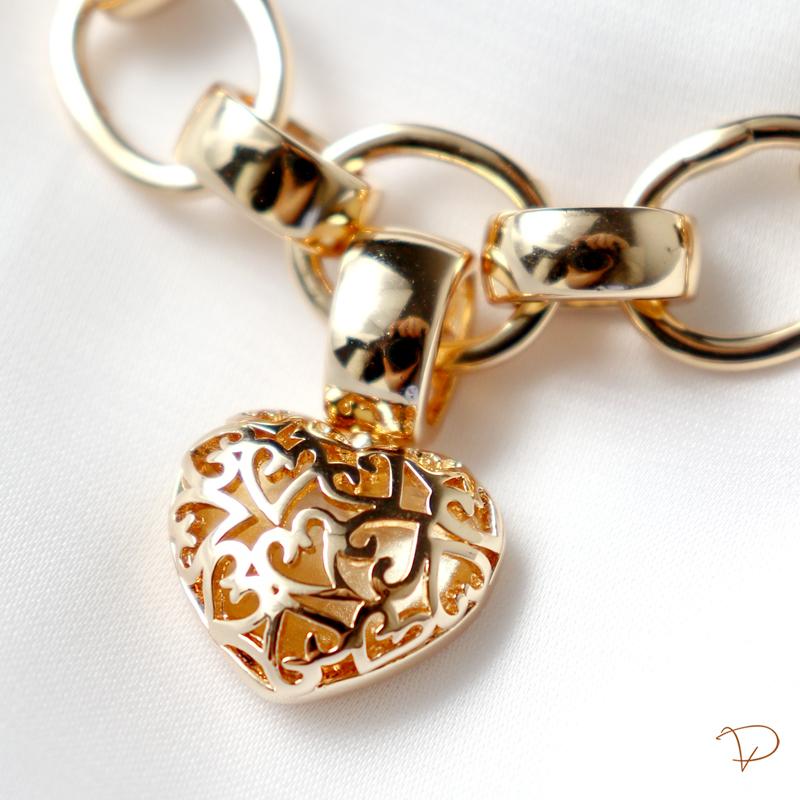 Conjunto pulseira e brinco elos e coração bojudo liso banhado a ouro 18k