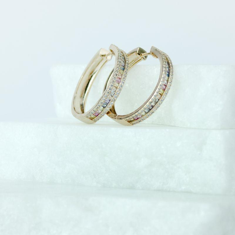 Brinco Argola Baguetada Colorida e Zircônias Cristal Banhado a Ouro 18k