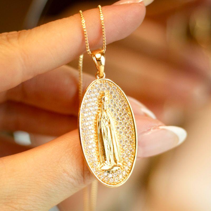 Colar Nossa Senhora de Fátima Cravejada Banhada a Ouro 18k